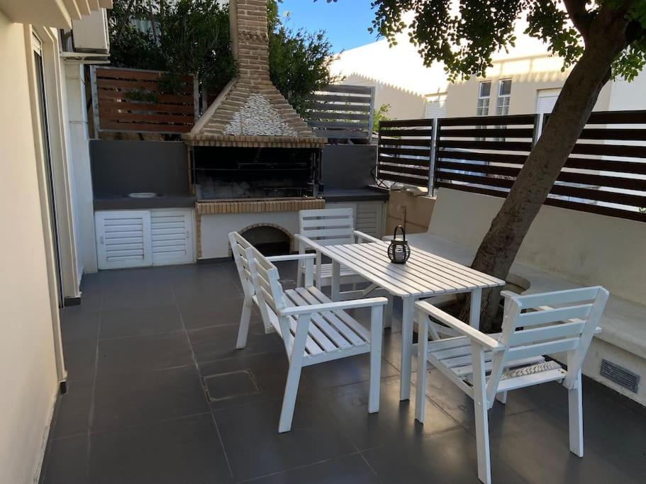 Cozy 2 Room Apartment With Garden Near Athens Air-Port أرتيميدا المظهر الخارجي الصورة
