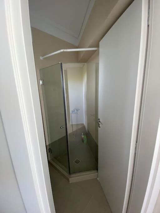 Cozy 2 Room Apartment With Garden Near Athens Air-Port أرتيميدا المظهر الخارجي الصورة